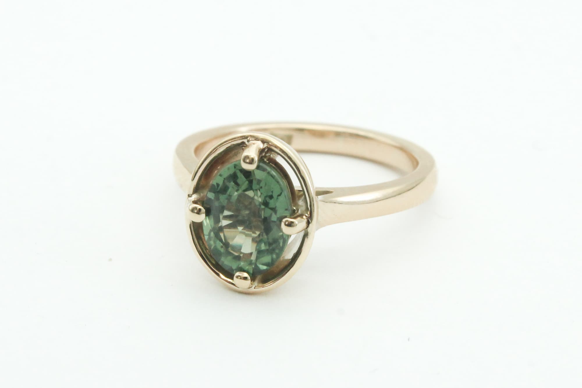 7 Alternative Engagement Rings that Stand Out from the Crowd