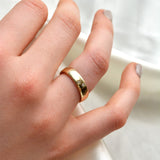 Heartbeat D-Shaped Wedding Band