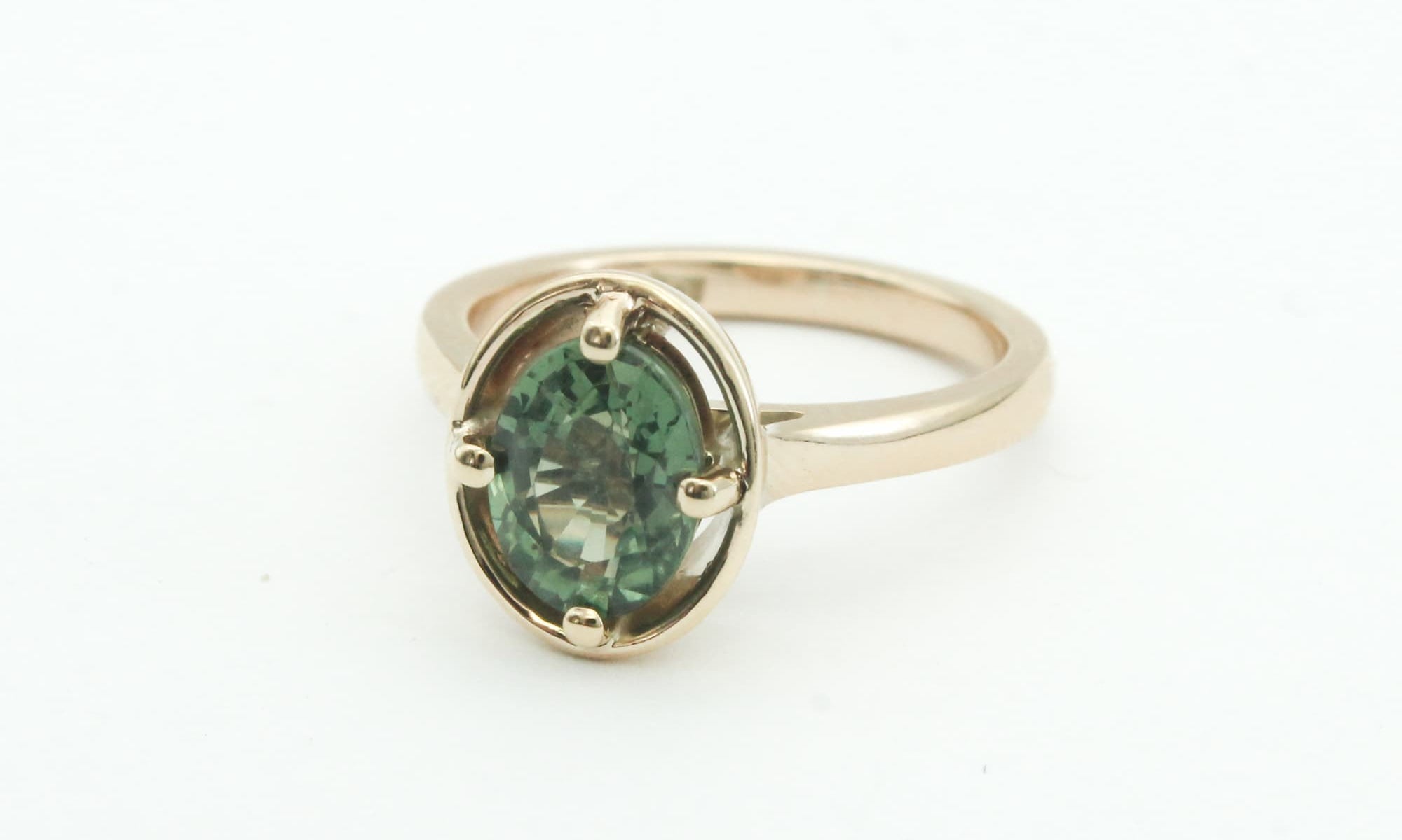 7 Alternative Engagement Rings that Stand Out from the Crowd