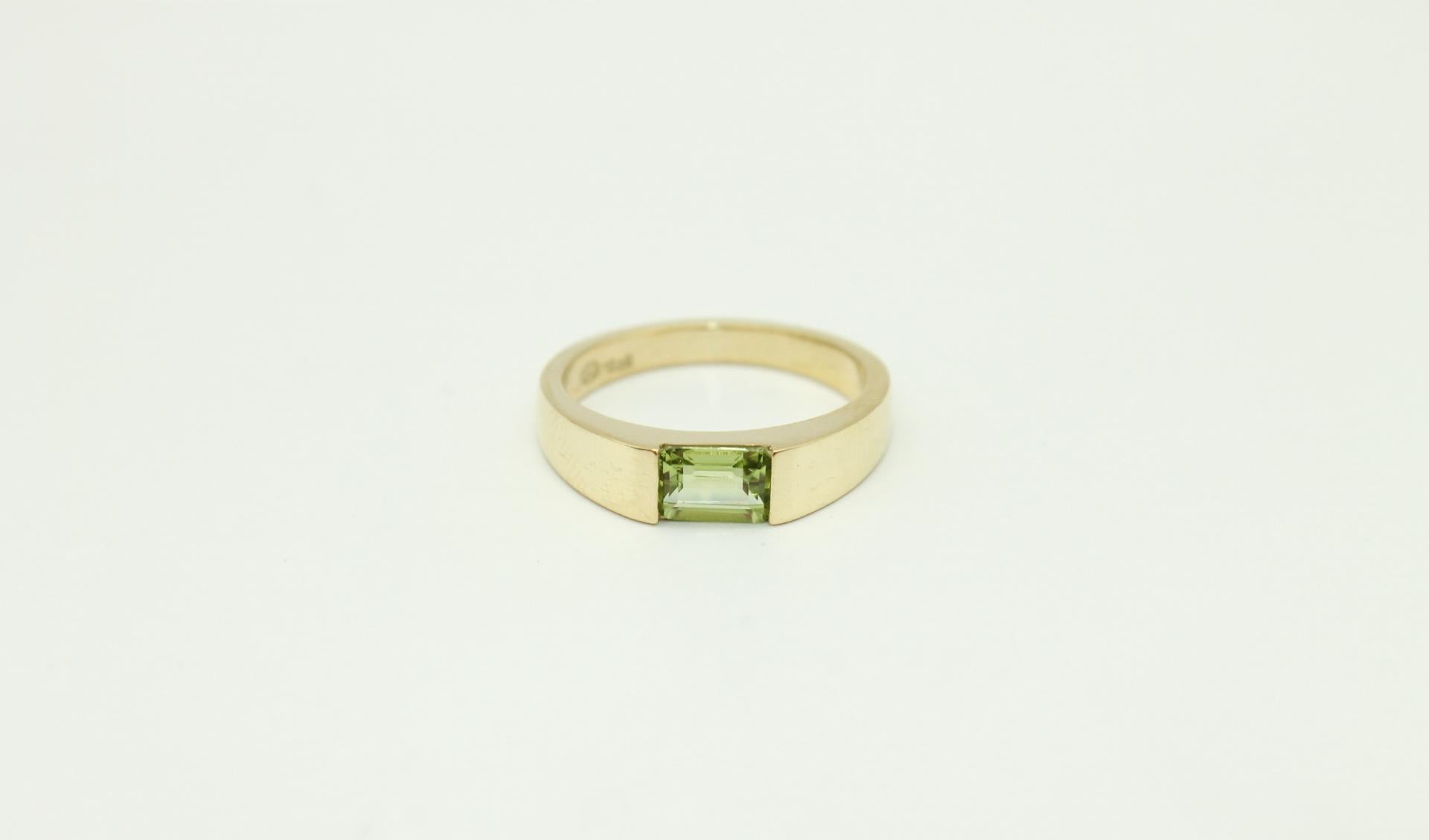 August Birthstone: Peridot