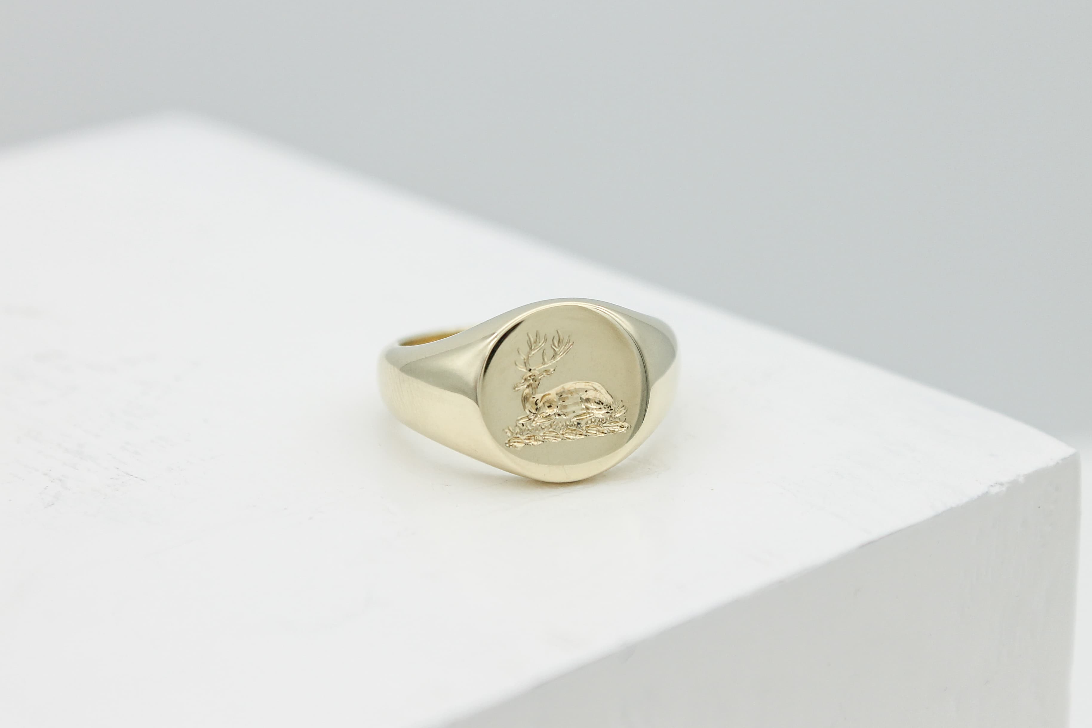 Signet Ring Customisation: Hand Engraving vs Laser Engraving