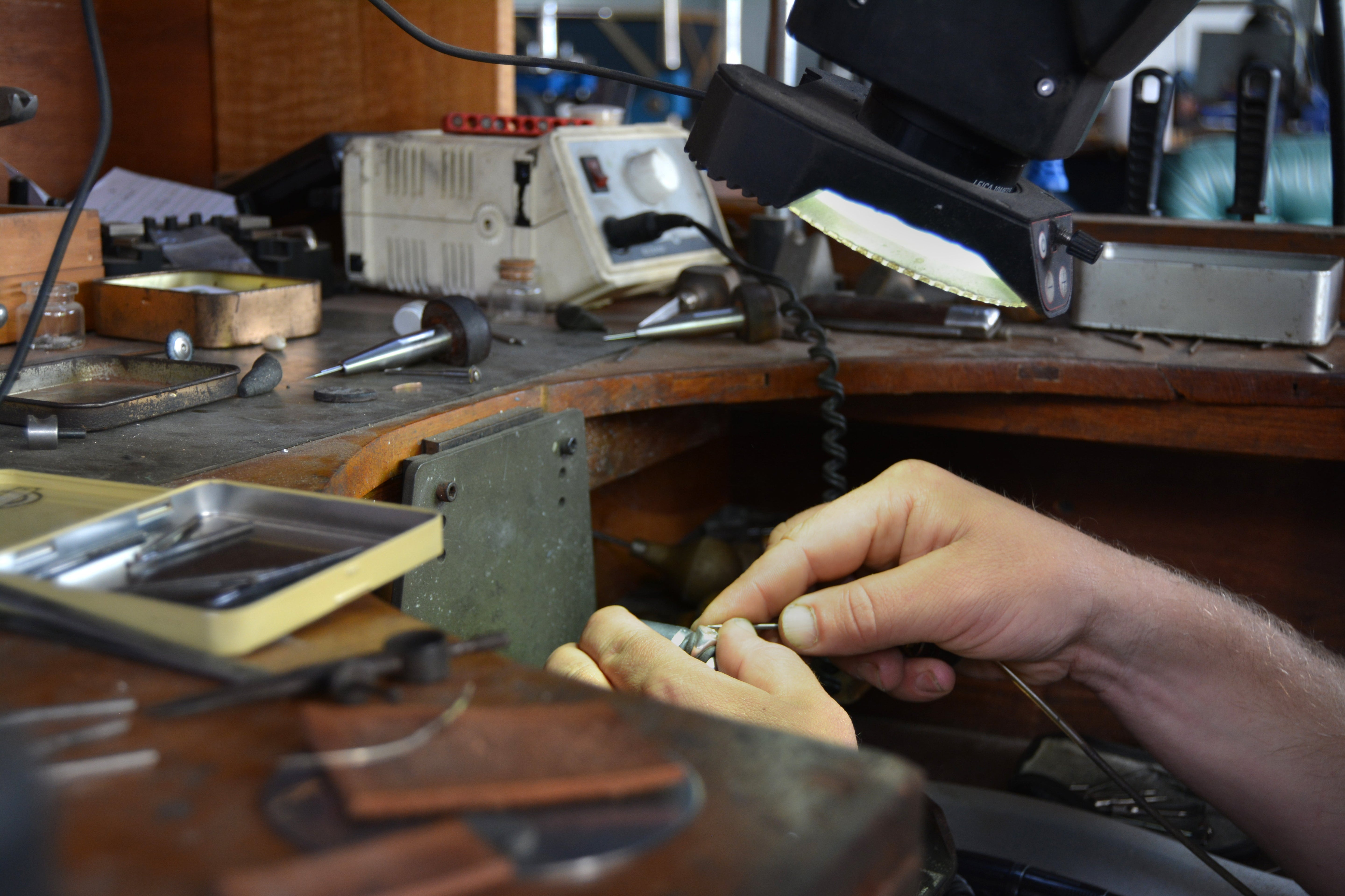 Signet Ring Customisation: Hand Engraving vs Laser Engraving