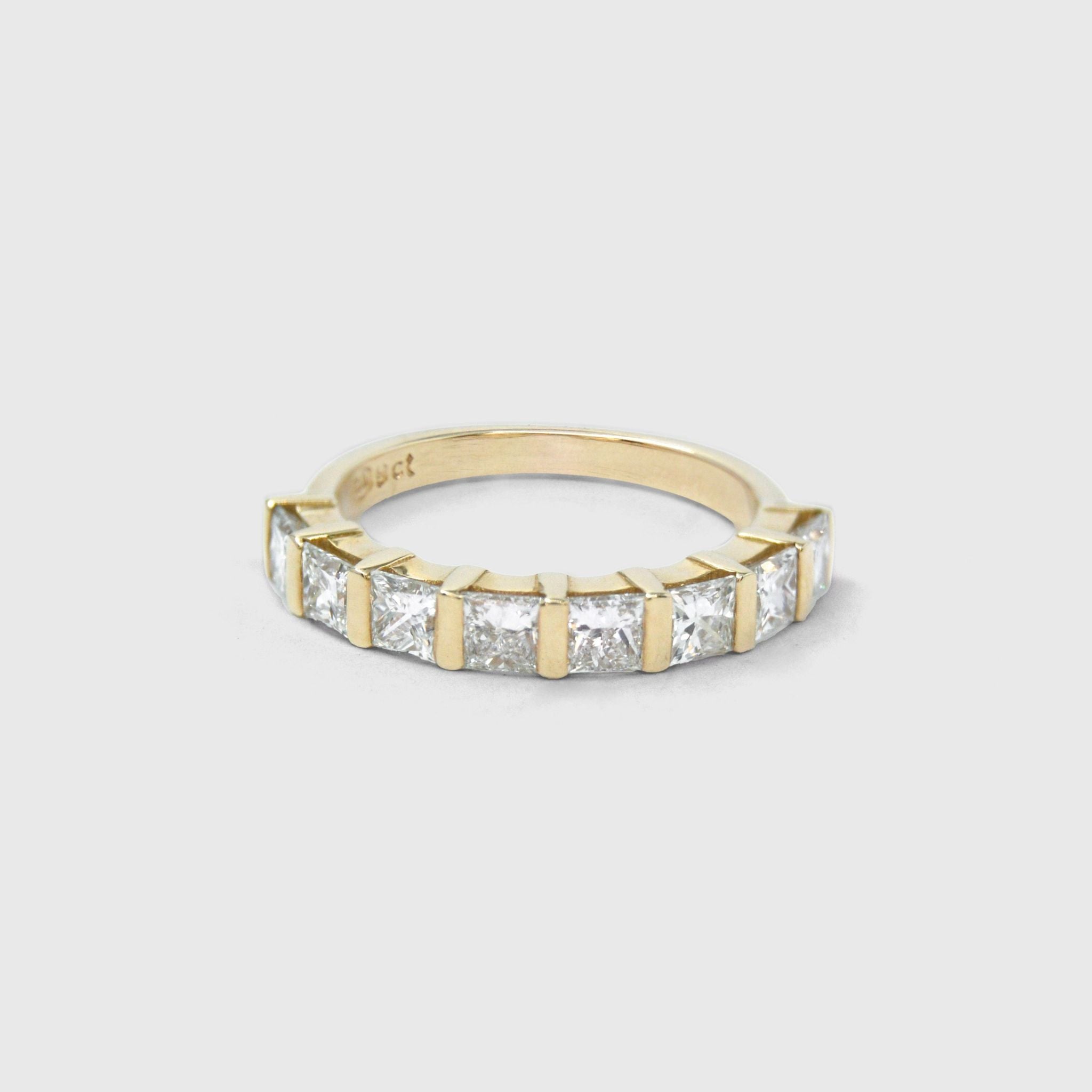 Nouveau wedding band in 9ct yellow gold with 3mm lab-grown princess-cut diamonds in bar settings