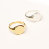 Ladies Round Signet Ring
