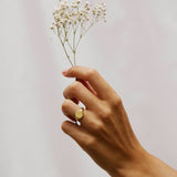 Ladies Round Signet Ring